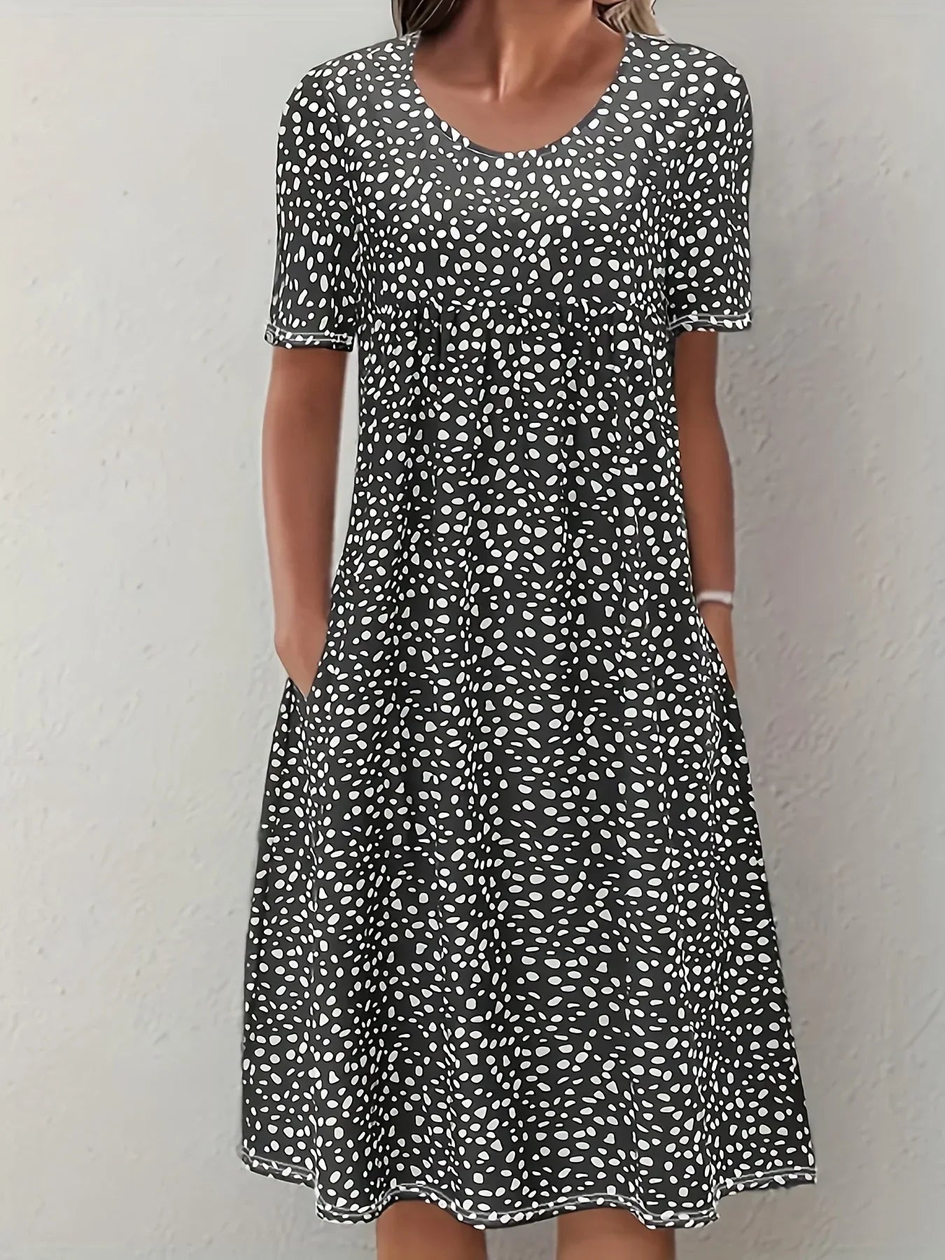 Sofia™ | Blød Blomsterkjole i Tidløst Snit